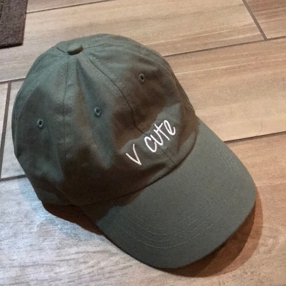 V CUTE GREEN CAP